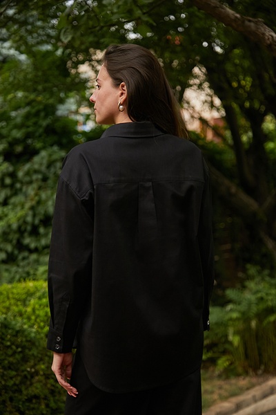 long-sleeve shirt made of 100% linen Black