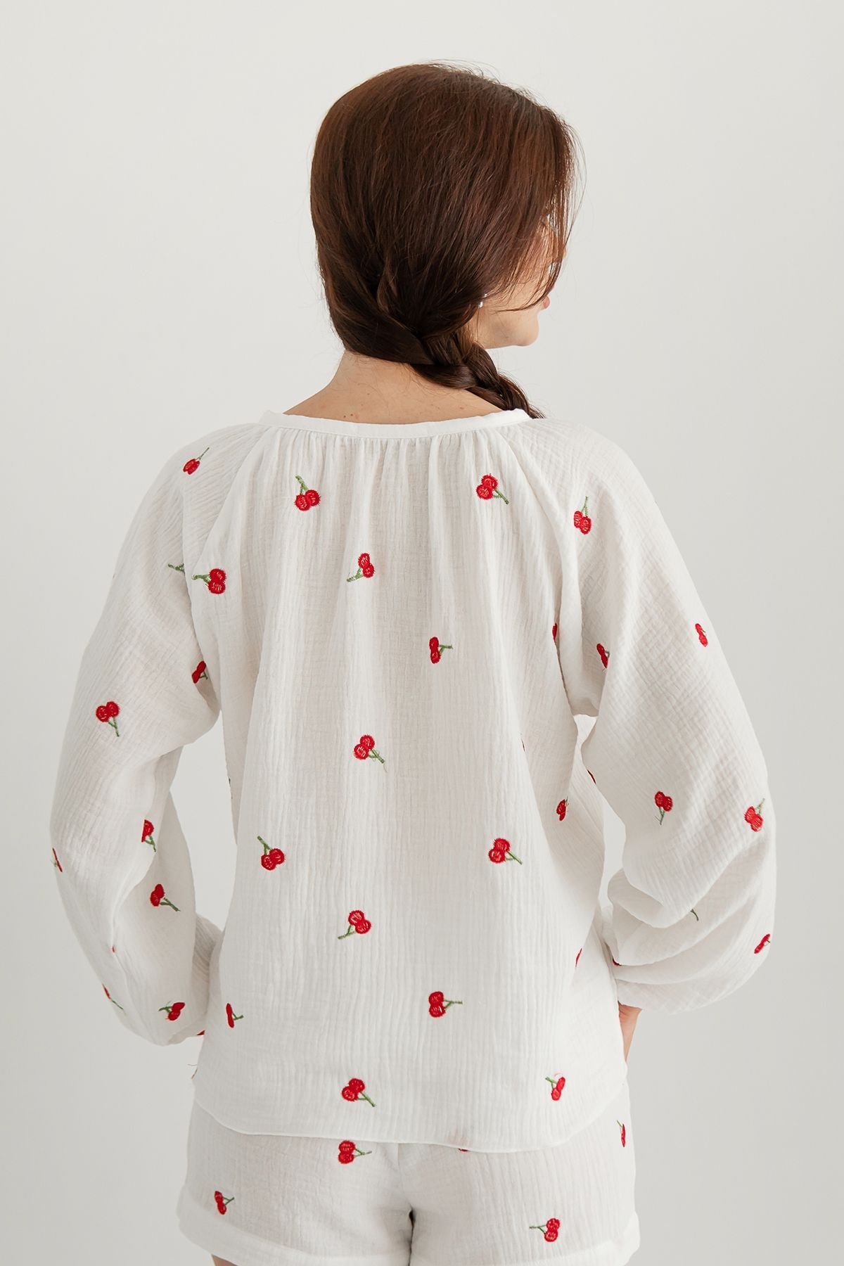 Сорочка з вишивкою з мусліну Cherry (M/L) ML0085-38-60 фото
